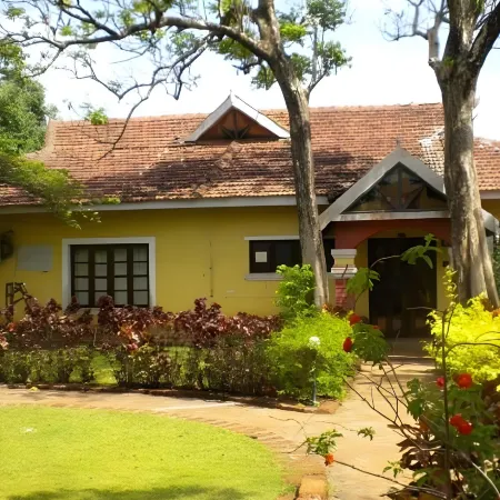 Om Beach Resort-Jungle Lodges
