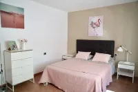 Playa San Juan, a large apartment with 3 bedrooms, for families, group