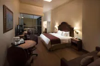 Safi Royal Luxury Valle Hotels near Cerro del Obispado