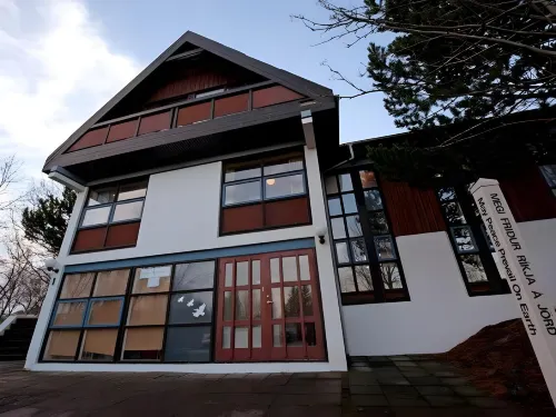 Reykjavik Peace Center Hotel di Kopavogsbaer