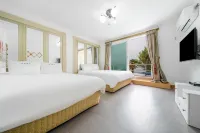 Geoje Island Jangmok Hawaii Pension (Caravan) - Lemmikkieläimet sallittu