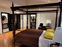 Entire 2nd Flr-Santa Monica Luxury Roman Villa Suite