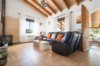 SON MARCH I - Fantastic villa in Sa Pobla with private pool and Free Wifi Hotels in Sa Pobla