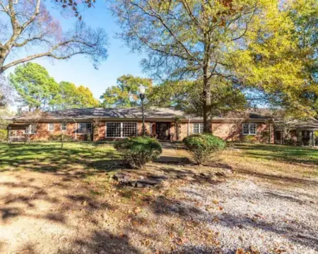 Indoor Pool Oasis on 4 Acres + 2 Game Rooms Hotels in Piney