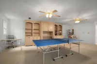 Home in Cuscowilla with Private Pool and Spa