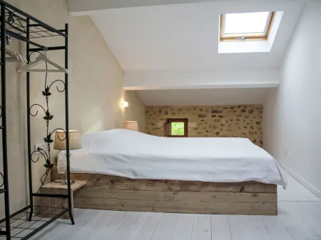 Le Mas des Trois Anges Отели в г. Сен-Дени