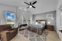 Cozy House in Las Vegas - 2 Bedrooms 서머린 노스웨스트 라스베가스 호텔