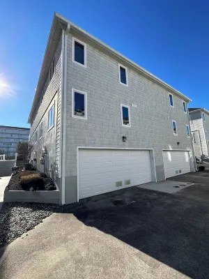 Diamond Beach Condo - Pool and Private Beach