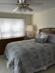 NEWLY DISCOUNTED AVALON house accross from the Bay and 12 houses from the beach