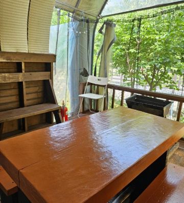 성거호수펜션 호수와 외관