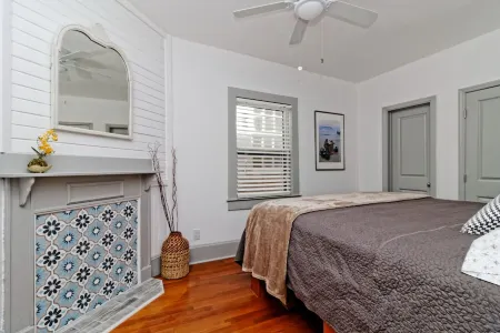 Traveler's Retreat: Your Refuge In the Old Town