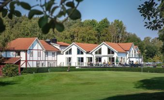 Lydinge Resort