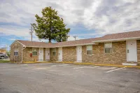 OYO Travelier Motel