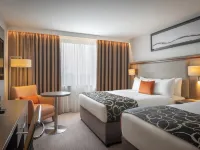 Clayton Hotel Dublin Airport Các khách sạn gần Cao đẳng Trinity