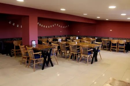 Atlas Hotel Отели рядом с достопримечательностью «Saime Hatun Cami»