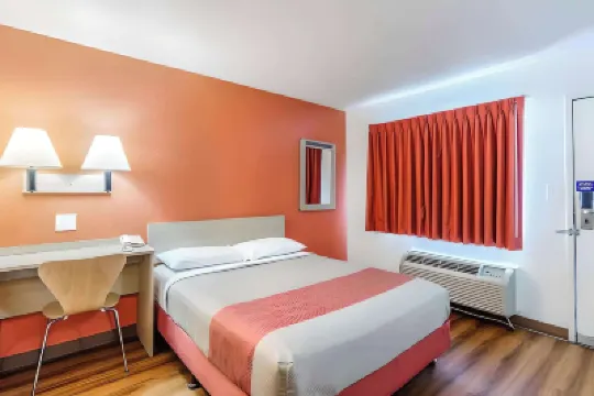 Motel 6 Modesto, CA Hotels near Roosevelt Park