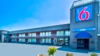 Motel 6 Louisville, KY - Airport - Fair Expo - Pet friendly