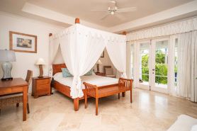 Schooner Bay 112 by Blue Sky Luxury