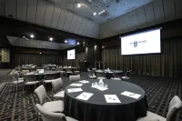 Ascot Park Hotel Hotels in Invercargill
