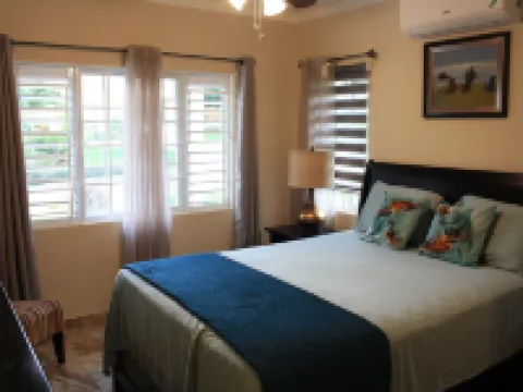 Soleil Palm View Villa Hoteles en Priory