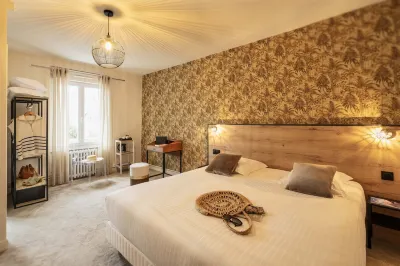 Hôtel du Musée Отели рядом с достопримечательностью «L'Aquarium du Roc»