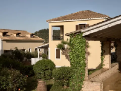 拉齊斯公寓酒店