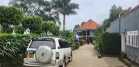 Peak Hotel Hotels in Ishaka