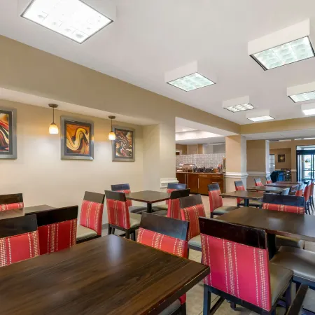 Comfort Suites Port Allen - Baton Rouge