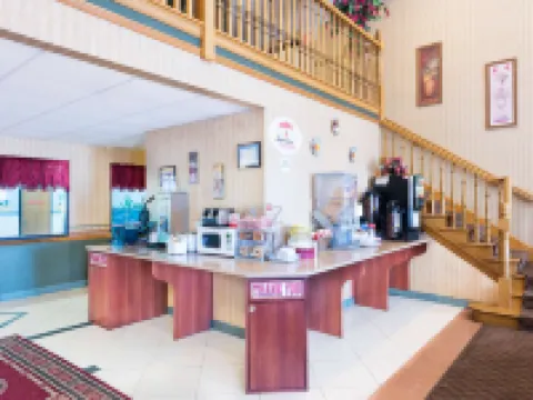 Super 8 by Wyndham Troy IL/St. Louis Area Hotels in Troy