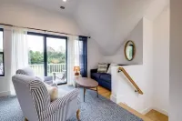 Sandpoint by Rove Travel Modern 5Br Family Home with Pool