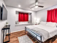 The House of Cards Hotel in zona Mid-America Christian University