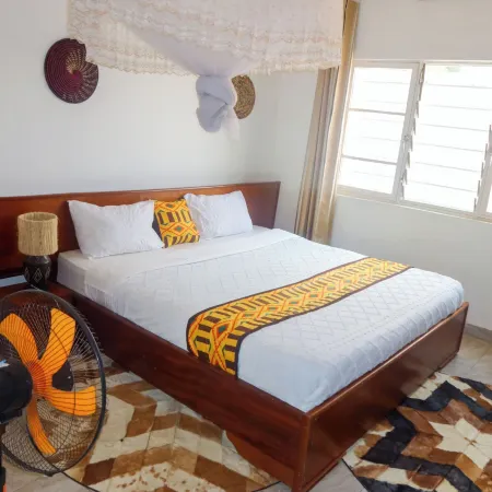 JUDITH SAFARIS HOME STAYS