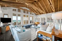 Beach Front Seaside Home - Outside the Box - 4Br 4,5BTH Home Hôtels à : Seaside