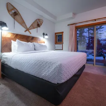 A Bear and Bison Country Inn