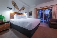 A Bear and Bison Country Inn