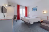 The Originals City, Relax'Otel & Spa, le Barcarès Hotels in Le Barcares