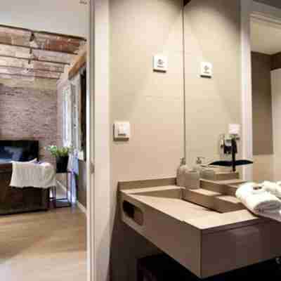 Enjoybcn Miro Apartments Rooms
