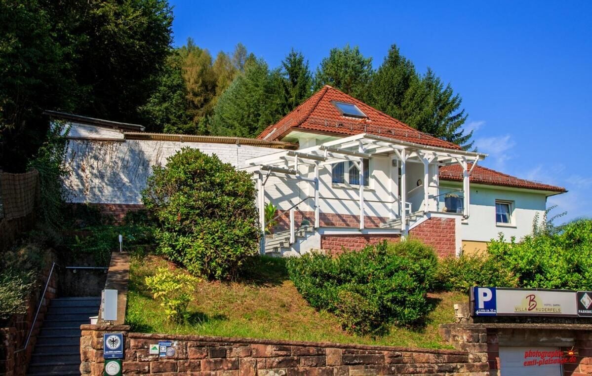 Villa Bruderfels, Garni Hotels in Rodalben