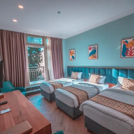 Grand Opera Hotel Отели рядом с достопримечательностью «Колхидский Фонтан»