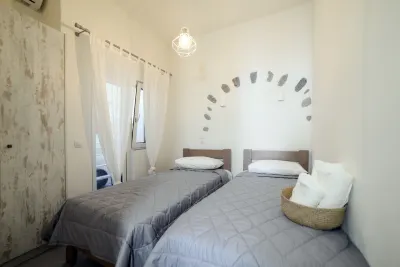 Amphoras Apartments