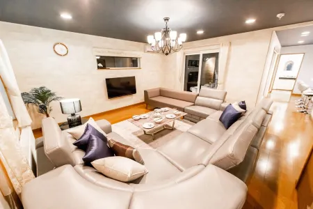 The Worldwide House Отели в г. Исикари