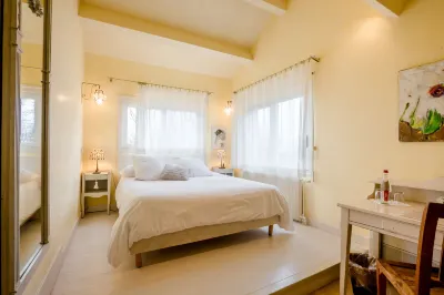 La Terre d'Or Hotels in Savigny-lès-Beaune