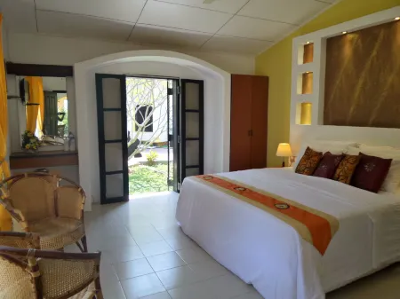 Aquarius Resort Отели рядом с достопримечательностью «Marawila Beach»