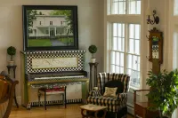 John Joseph Inn Hotels in Lansing