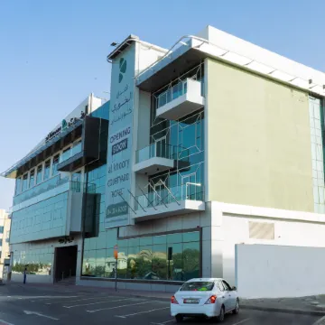 Al Khoory Courtyard Hotel Отели рядом с достопримечательностью «Офис компании Nestlé в ОАЭ»