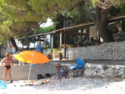 Beach House Nono Hotels in Orebic