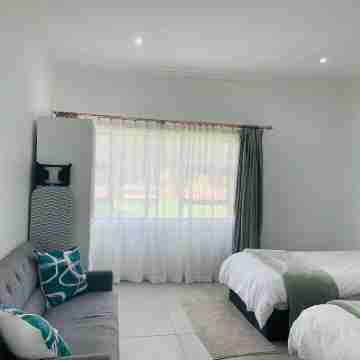 Ultra Modern 2 Bedroomed Apartment - 2082 Rooms