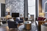 JW Marriott New Orleans Hotels near Smoothie King Center