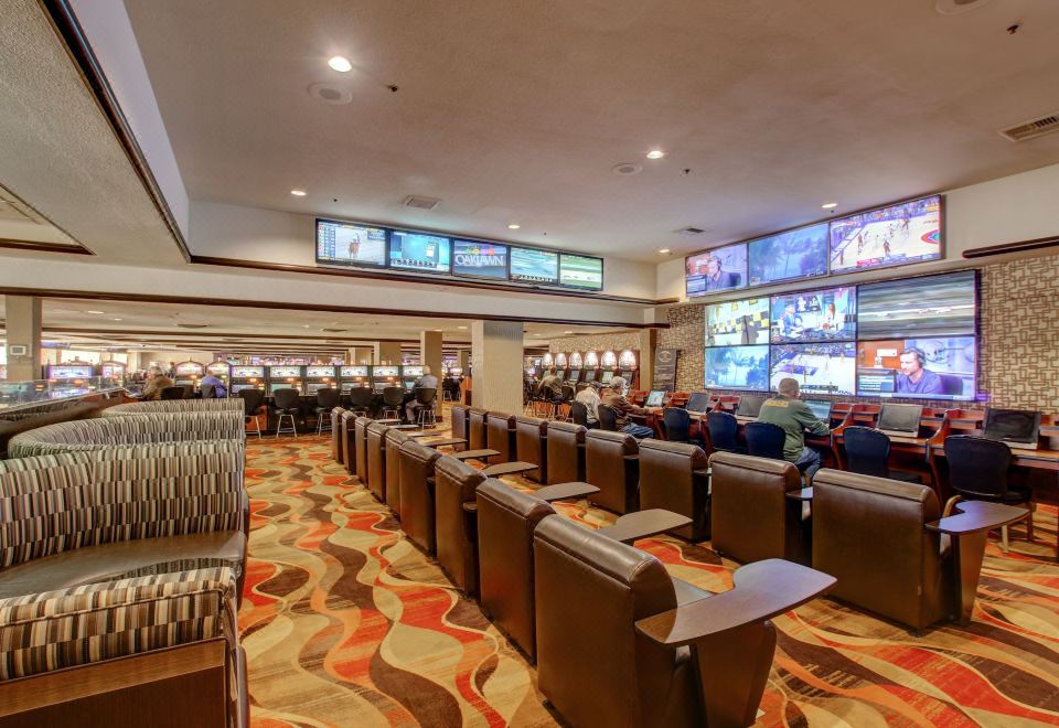 골든 너겟 래플린