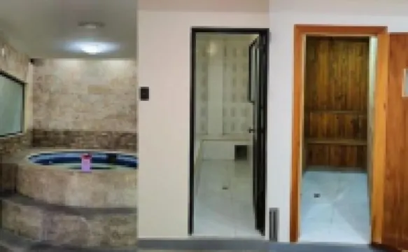 Jomaley , Real Hotel Jomaley